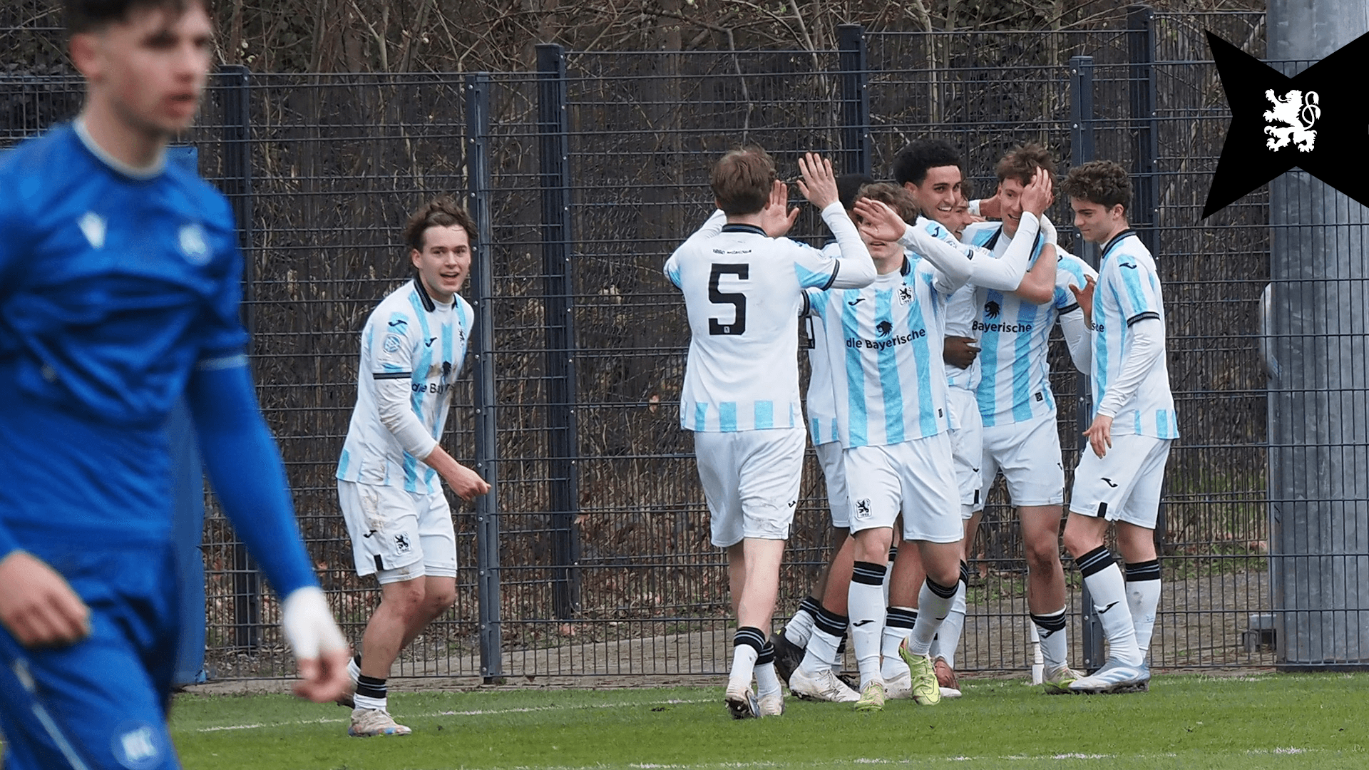 U19 zeigt Moral, trifft beim KSC spät zum 2:2-Endstand.
