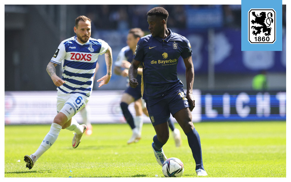 33 Joseph Boyamba (am Ball) ) gegen 16 Max Rosenfelder (Freiburg II)  Zweikampf Fussball 3. Liga TSV