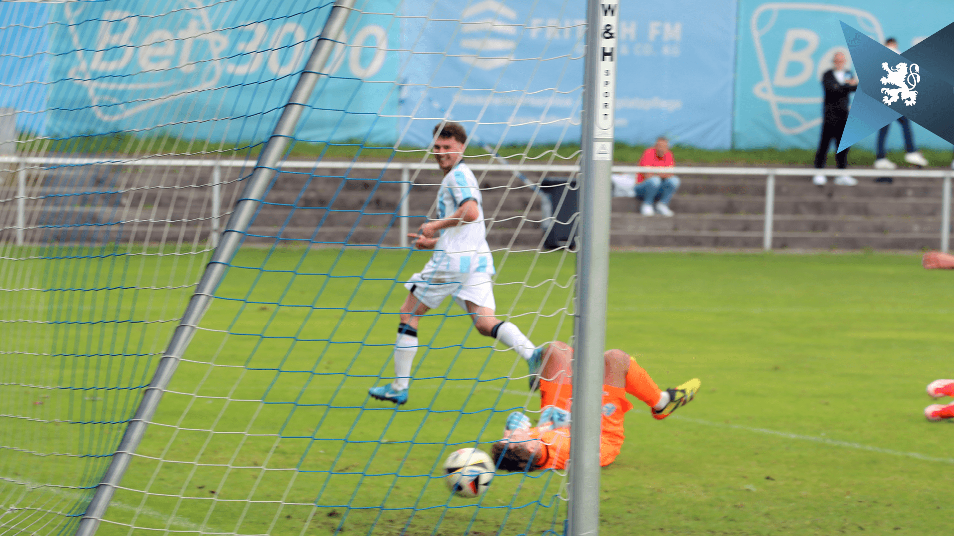U19: Lance Fiedler mit Lucky Punch in der Nachspielzeit.