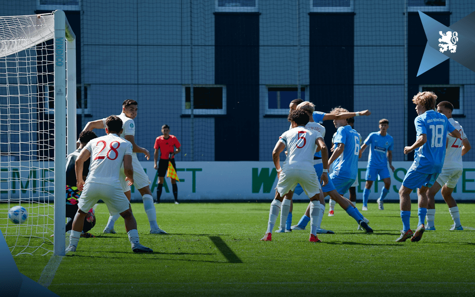 U19 gibt beim FC Augsburg Sieg noch aus der Hand und spielt 2:2.