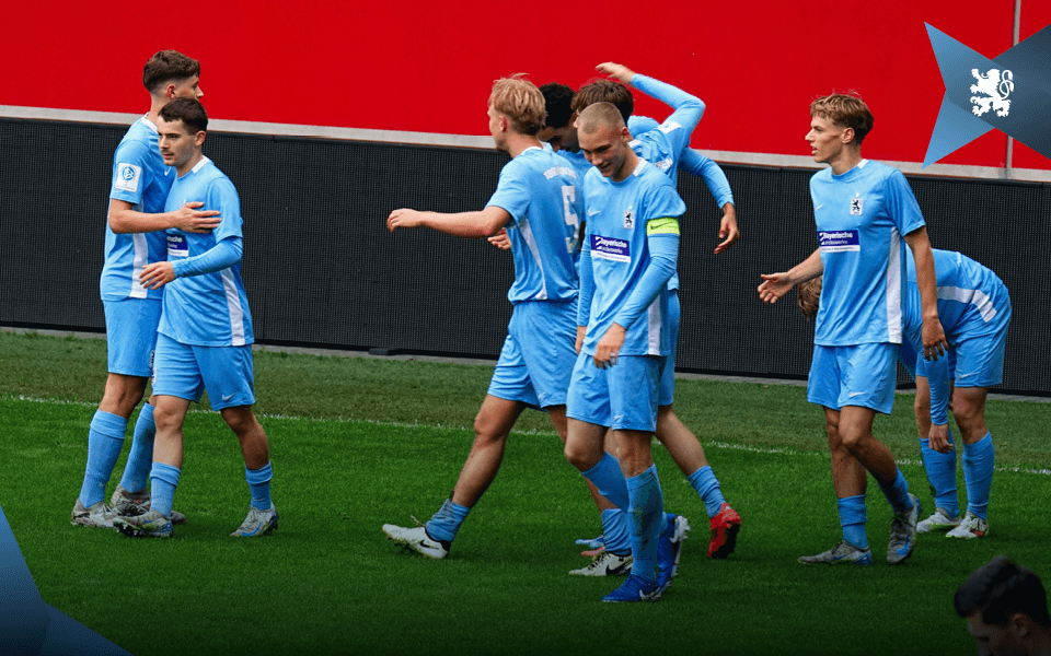 U19 erkämpft 2:2 im Derby – Keeper Qela trifft in der Nachspielzeit zum Ausgleich.