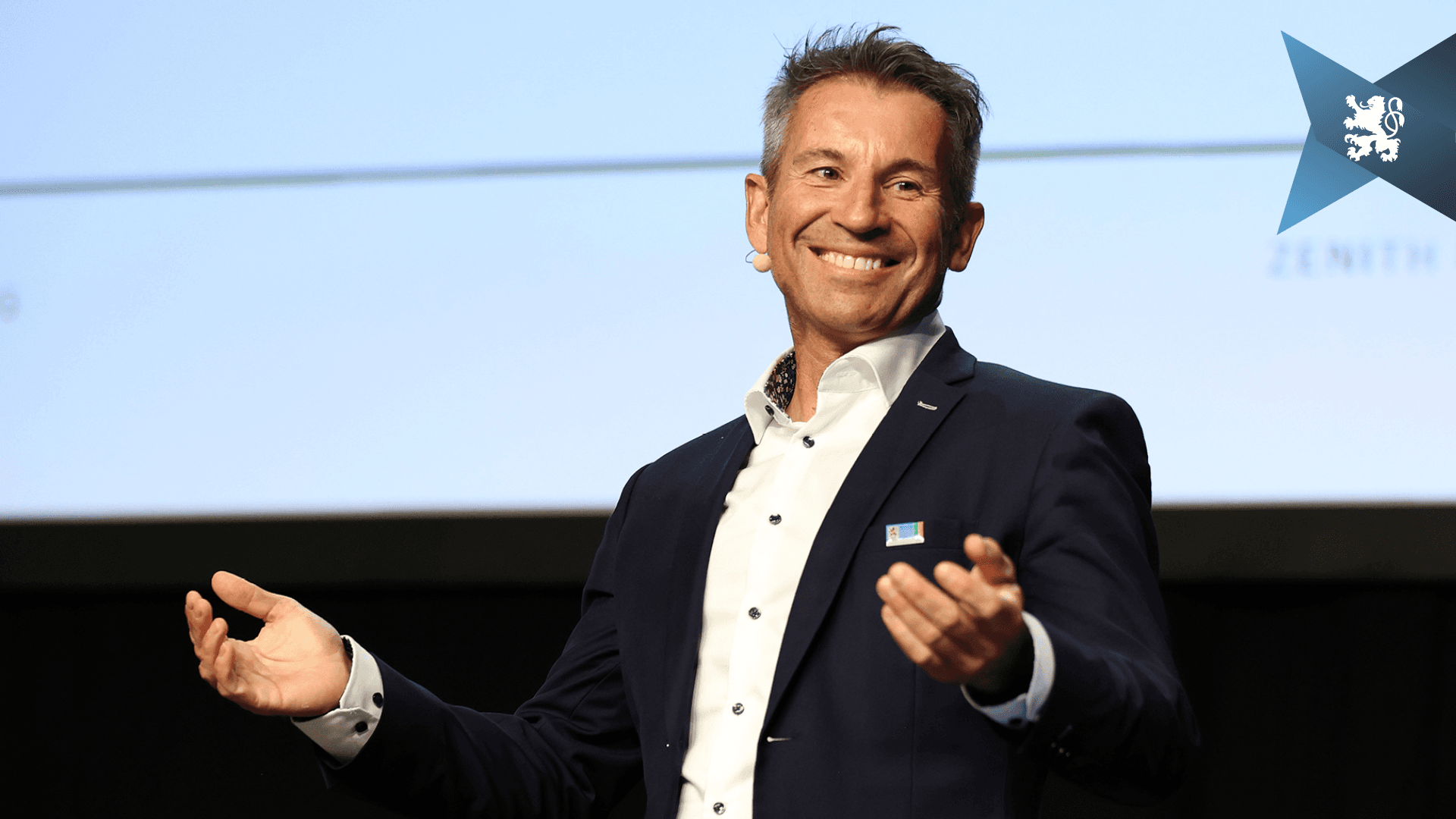 Ois Guade! Präsident Gernot Mang feiert 57. Geburtstag.