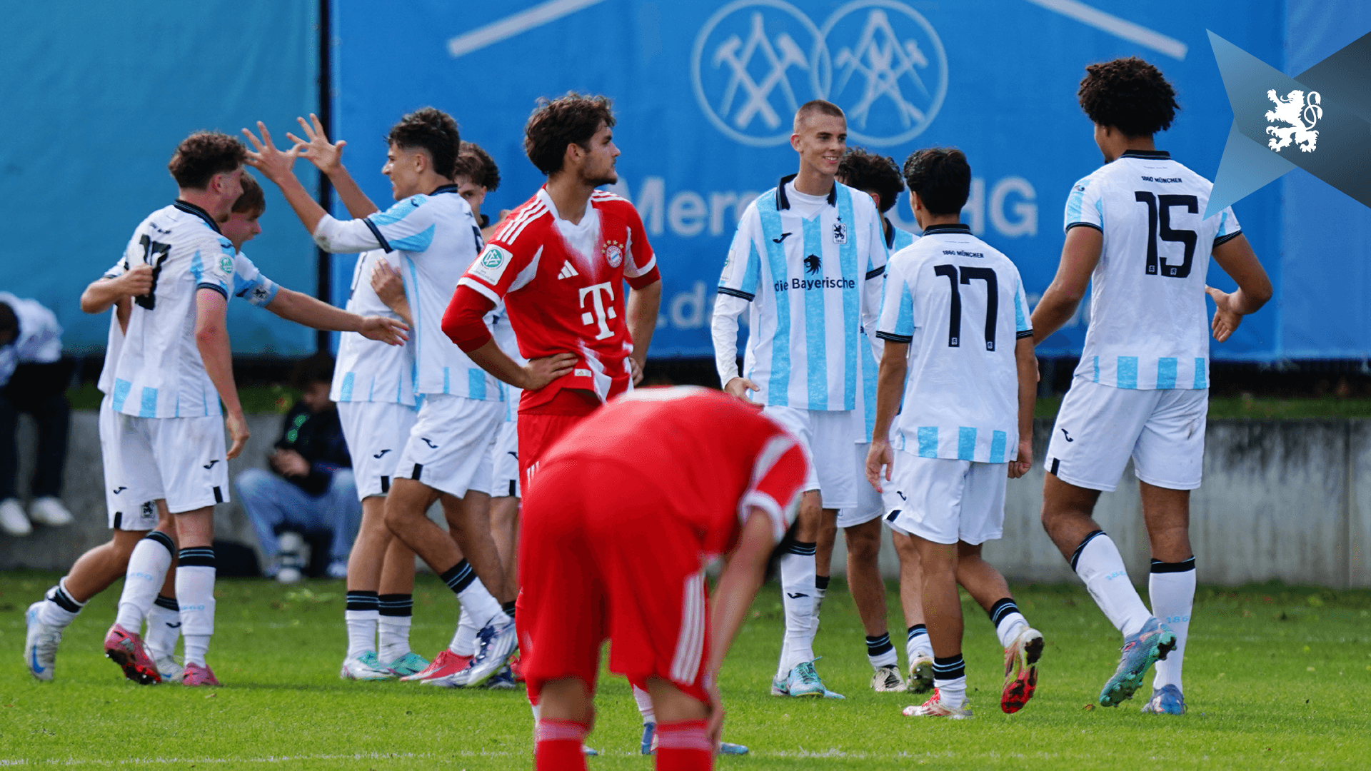 U19: Sky Sport zeigt Derby der Junglöwen bei den Roten live & kostenlos.