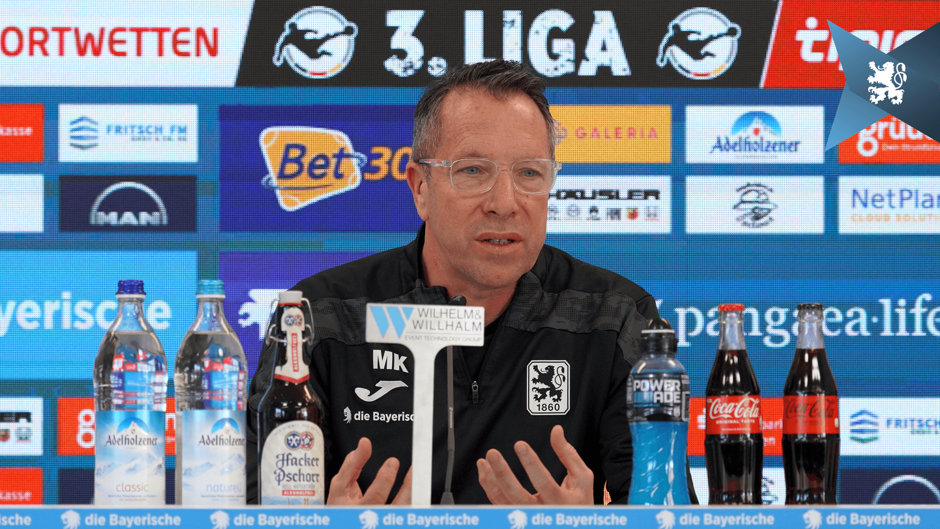 Kauczinski trifft mit den Löwen auf seinen Ex-Klub Wehen Wiesbaden.