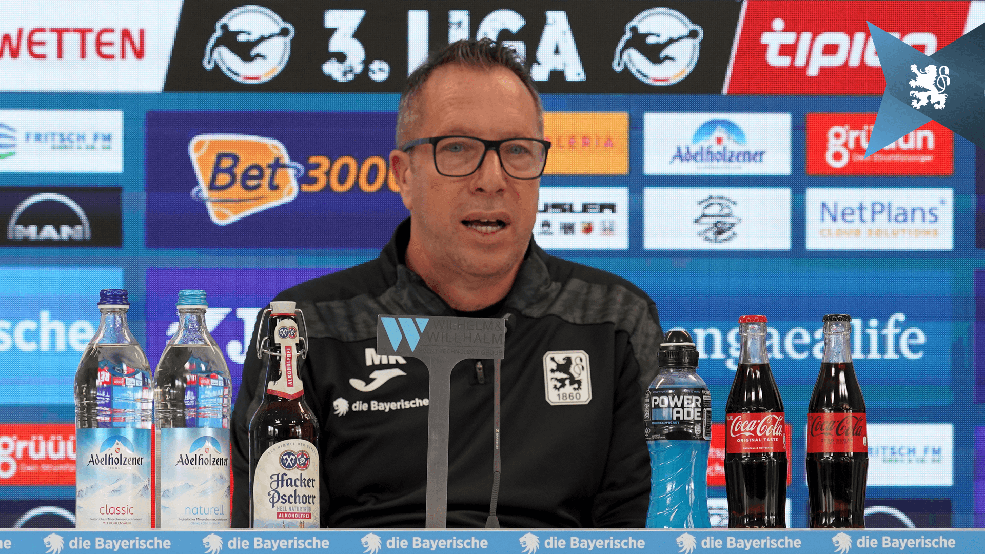 Löwen-Trainer Markus Kauczinski hat immer noch Platz vier im Visier, will den bestmöglichen Spieltagskader auf den Platz schicken.