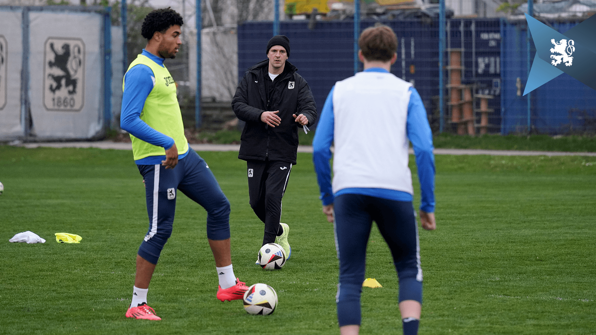 U19-Coach Jonas Schittenhelm hat mehr Alternativen im Team, kann hintenraus immer nochmals nachlegen.