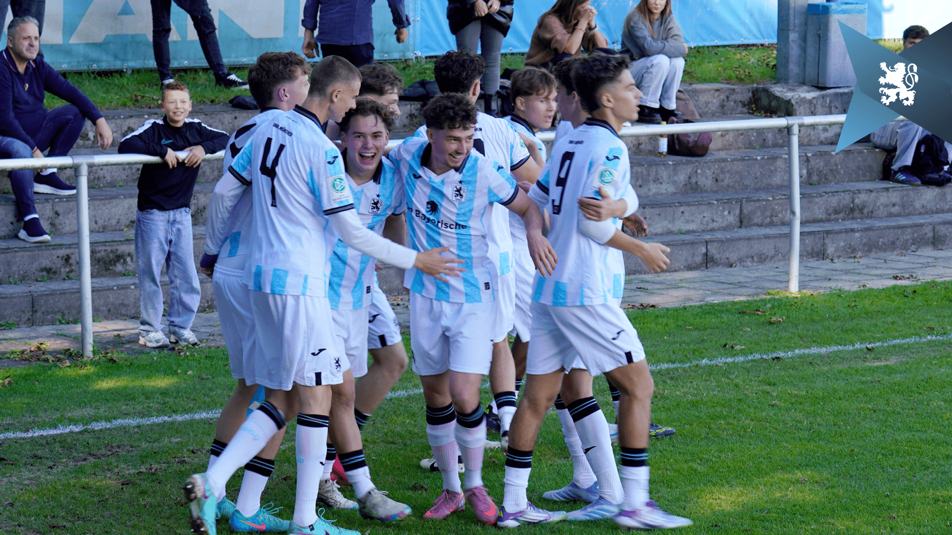 U19 feiert Derbysieg gegen die Roten – Paul Sturm erzielt „Tor des Tages“.