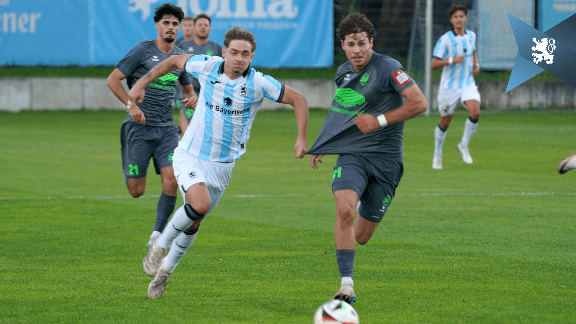 U21 wieder Spitze nach 2:0-Heimsieg gegen Schalding-Heining.
